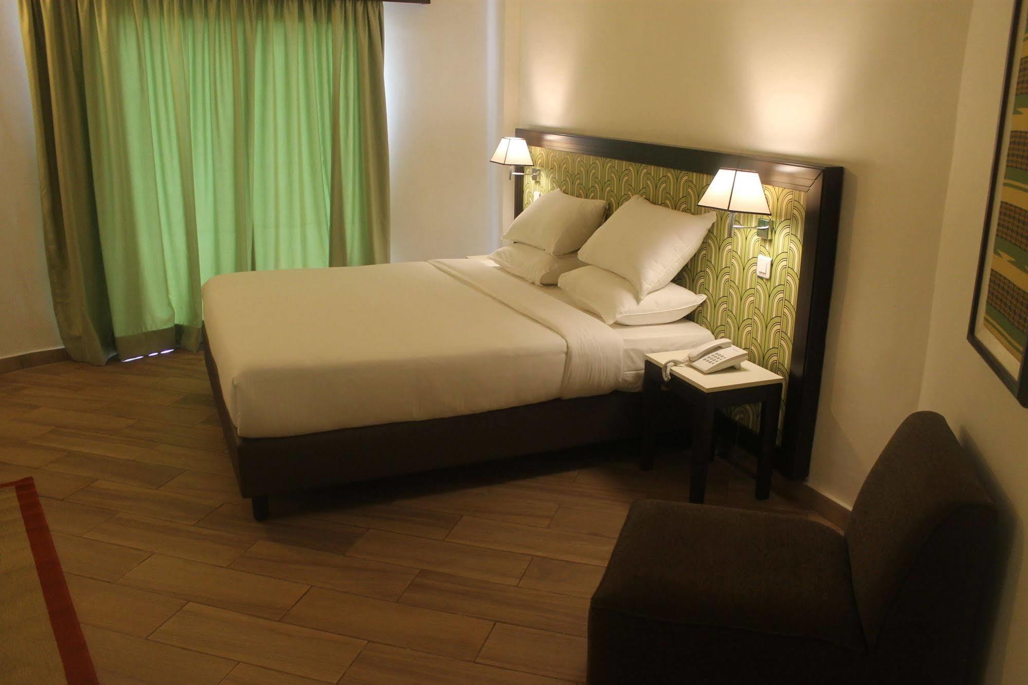 Le Grand Hotel D'Abidjan Exterior photo